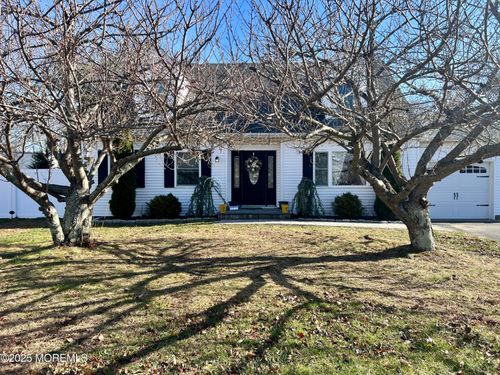 14 Hemlock Ln, Bayville, NJ, 08721-2406 | Card Image