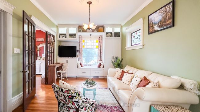 132 Elgin Ave E, House other with 3 bedrooms, 2 bathrooms and 5 parking in Goderich ON | Image 6