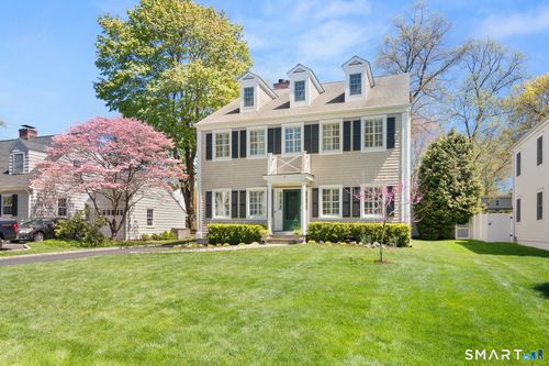 18 Thomasina Ln, Darien, CT, 06820-5235 | Card Image