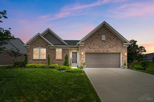5506 Rock Creek Ln, Middletown, OH, 45005-1686 | Card Image