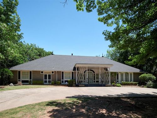 7104 Brentwood Rd, Nichols Hills, OK, 73116-5202 | Card Image