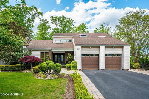 73 Windsor Dr, Eatontown, NJ, 07724-2164 | Card Image