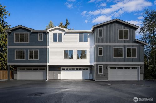 c2-19505 Damson Rd, Lynnwood, WA, 98036-4925 | Card Image