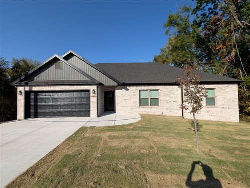 22 Magrath Ln, Bella Vista, AR, 72715-6039 | Card Image
