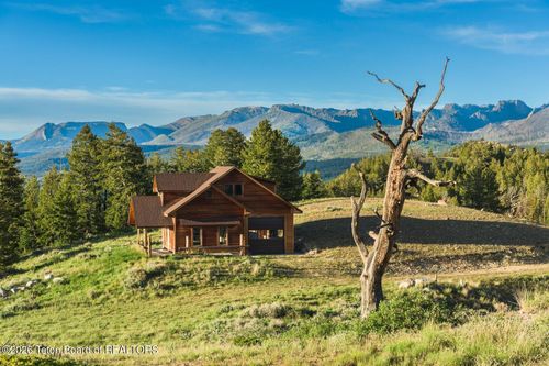 1872 State Highway 352, Cora, WY, 82925-8803 | Card Image