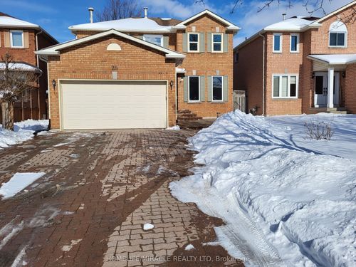 26 Brushwood Cres, Barrie, ON, L4N7G6 | Card Image