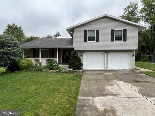2209 Lambs Gap Rd, ENOLA, PA, 17025-1124 | Card Image