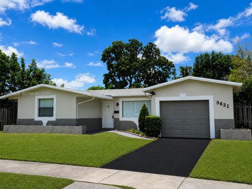 5821 Nw 12th Ct, Sunrise, FL, 33313-6204 | Card Image
