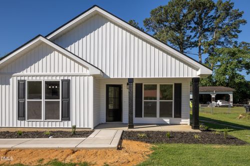 103 Harmon St, Clinton, NC, 28328-4901 | Card Image