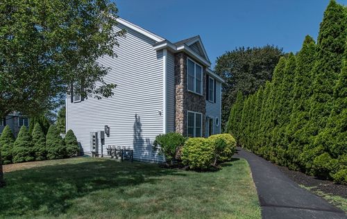 39 Albacore Way, Portsmouth, NH, 03801 | Card Image