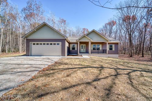62 Bussell Dr, Monterey, TN, 38574-7306 | Card Image