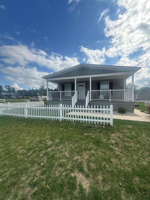 83 Viking Dr, Sparta, MI, 49345-9531 | Card Image