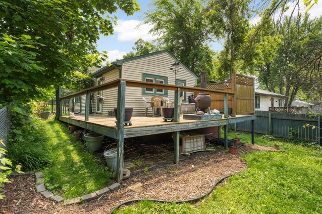 Back of home and yard | Image 15