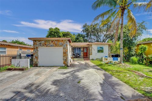 579 Nw 119th St, Miami, FL, 33168-3430 | Card Image