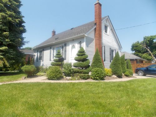 70 Donald St, Belleville, ON, K8P2J3 | Card Image