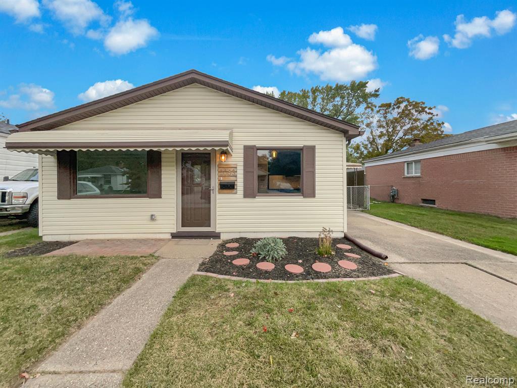 Waltz Ave, Warren, MI 48091