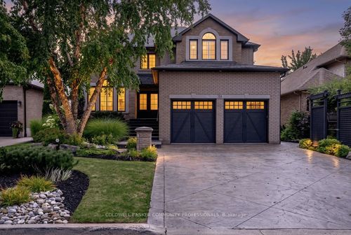 55 Chianti Cres, Stoney Creek, ON, L8E5W3 | Card Image