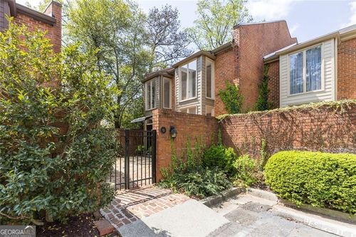 49 Willow Gln, Atlanta, GA, 30342-1109 | Card Image