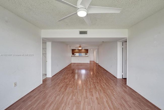 APT-103 - 1520 Whitehall Dr, Condo with 2 bedrooms, 2 bathrooms and null parking in Davie FL | Image 9