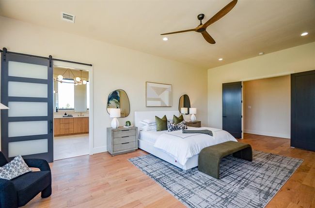 Primary bedroom. | Image 24