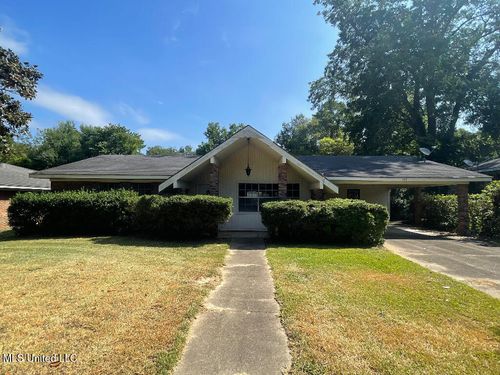 112 Brookfield Dr, Natchez, MS, 39120-2710 | Card Image