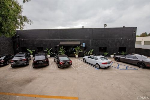 20938 Osborne St, Canoga Park, CA, 91304-1846 | Card Image