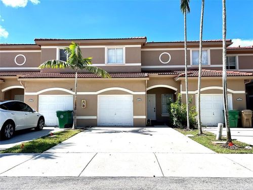 7893 N Southwood Cir, Davie, FL, 33328-3833 | Card Image