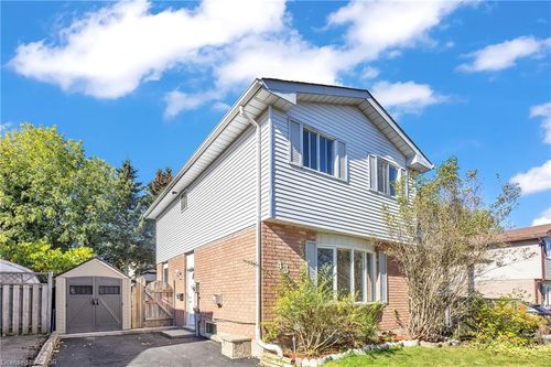43 Connelly Dr, Kitchener, ON, N2N2T7 | Card Image