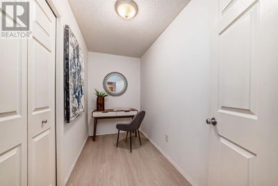 2302 - 70 Panamount Dr Nw, Condo with 2 bedrooms, 2 bathrooms and 1 parking in Calgary AB | Image 2