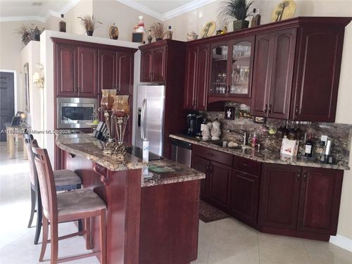 932-932 Falling Water Rd, Weston, FL, 33326-3554 | Card Image