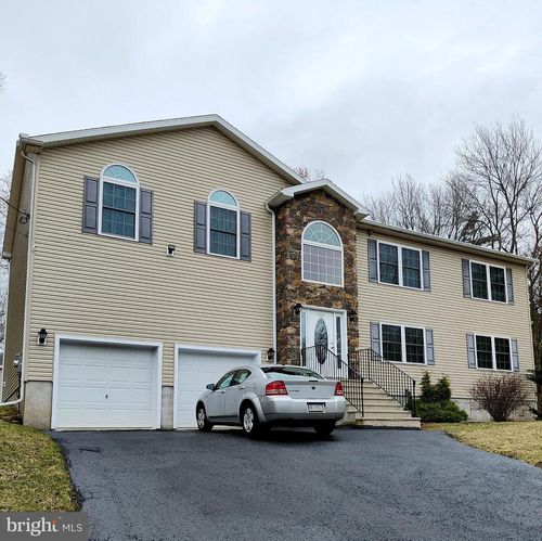 1342 Clover Rd, Long Pond, PA, 18334-7894 | Card Image