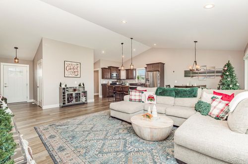 5860 Cottontop Crst, Freeland, MI, 48623-9148 | Card Image