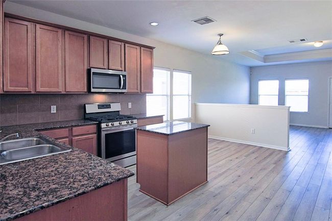 21622 Amesbury Meadow Ln, House other with 3 bedrooms, 2 bathrooms and 2 parking in Spring TX | Image 15