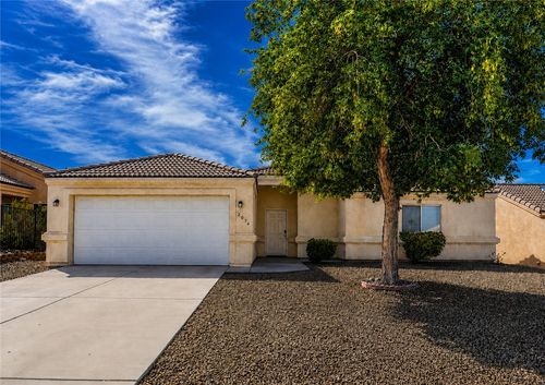 2054 E Sundance Dr, Fort Mohave, AZ, 86426-6371 | Card Image