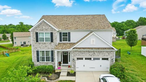 560 Green Forest Pl, Lithopolis, OH, 43136-7503 | Card Image