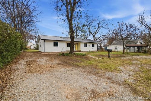 615 S Haynie St, Skiatook, OK, 74070-1843 | Card Image