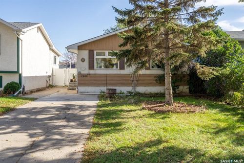 1357 Grosvenor St, Regina, SK, S4N1R2 | Card Image