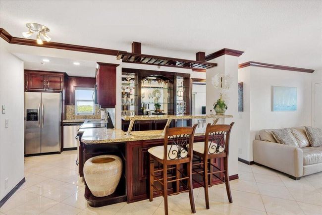 APT-402 - 4505 S Ocean Blvd, Condo with 2 bedrooms, 2 bathrooms and null parking in Highland Beach FL | Image 9