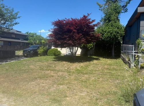 446 E 16th St, North Vancouver, BC, V7L2T5 | Card Image