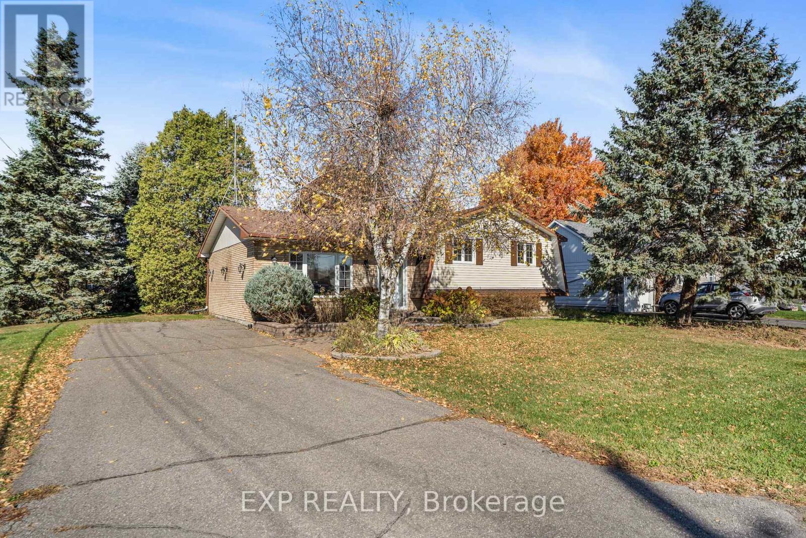 Residential in Casselman 3