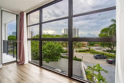 427 - 400 Leslie Dr, Condo with 1 bedrooms, 1 bathrooms and null parking in Hallandale Beach FL | Image 3