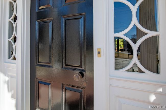 Front entry door | Image 10
