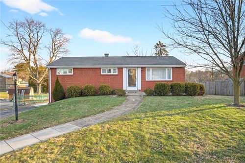 505 Bloomfield Dr, Greensburg, PA, 15601-6016 | Card Image
