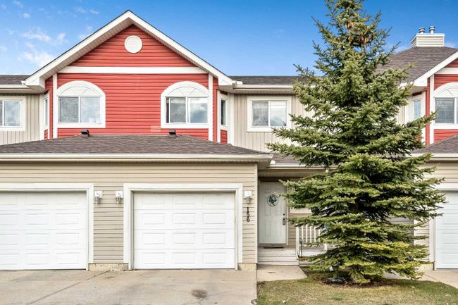 156 Bayside Point Sw, Home with 3 bedrooms, 2 bathrooms and 2 parking in Airdrie AB | Image 1