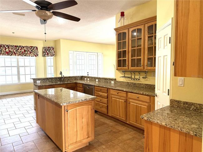Kitchen | Image 9