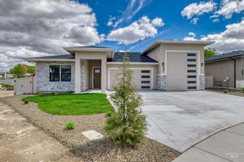 856 N Nolina Ave, Eagle, ID, 83616-4535 | Card Image