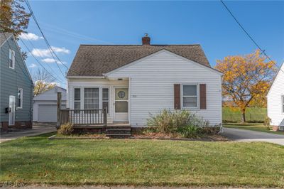 900 E 207th Street, House other with 3 bedrooms, 1 bathrooms and null parking in Euclid OH | Image 1