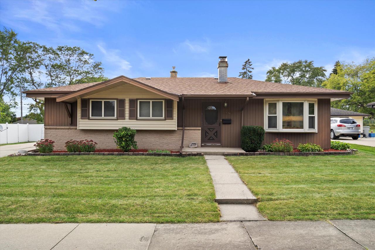 Burbank Ave, Milwaukee, WI 53224