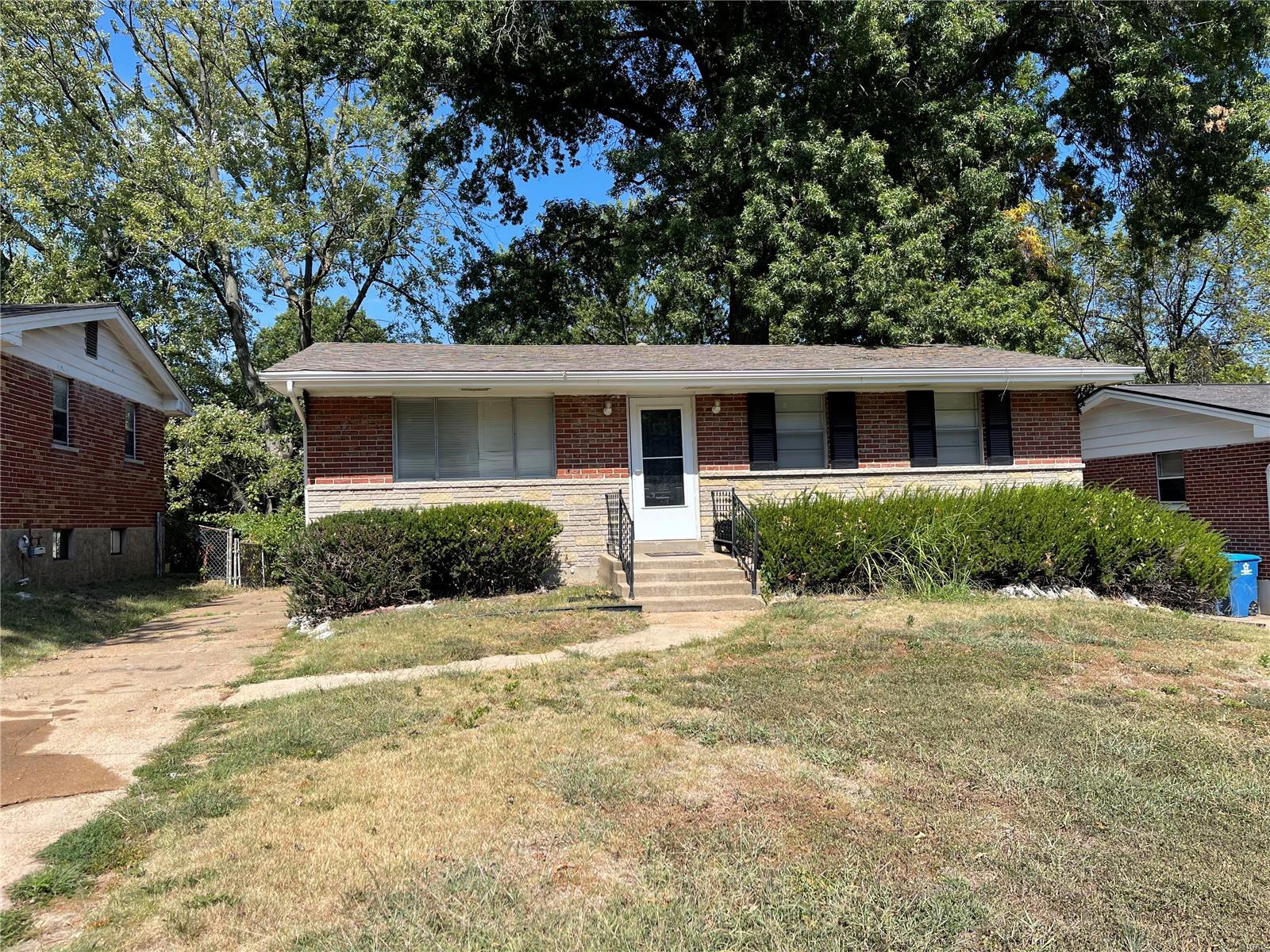 Reale Ave, Saint Louis, MO 63138