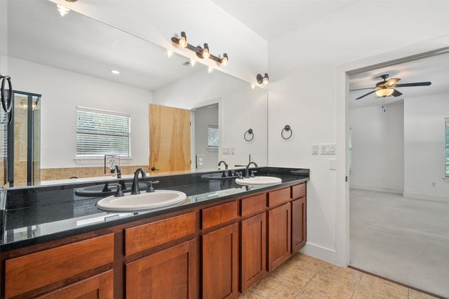 B - 2209 Thornton Rd, Condo with 3 bedrooms, 3 bathrooms and 2 parking in Austin TX | Image 18